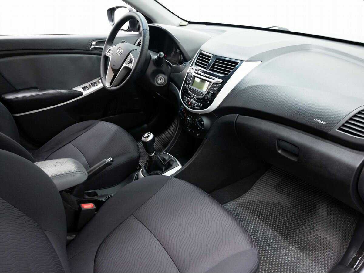 Купить Hyundai Solaris, 2012, 243 000 км, фото №11