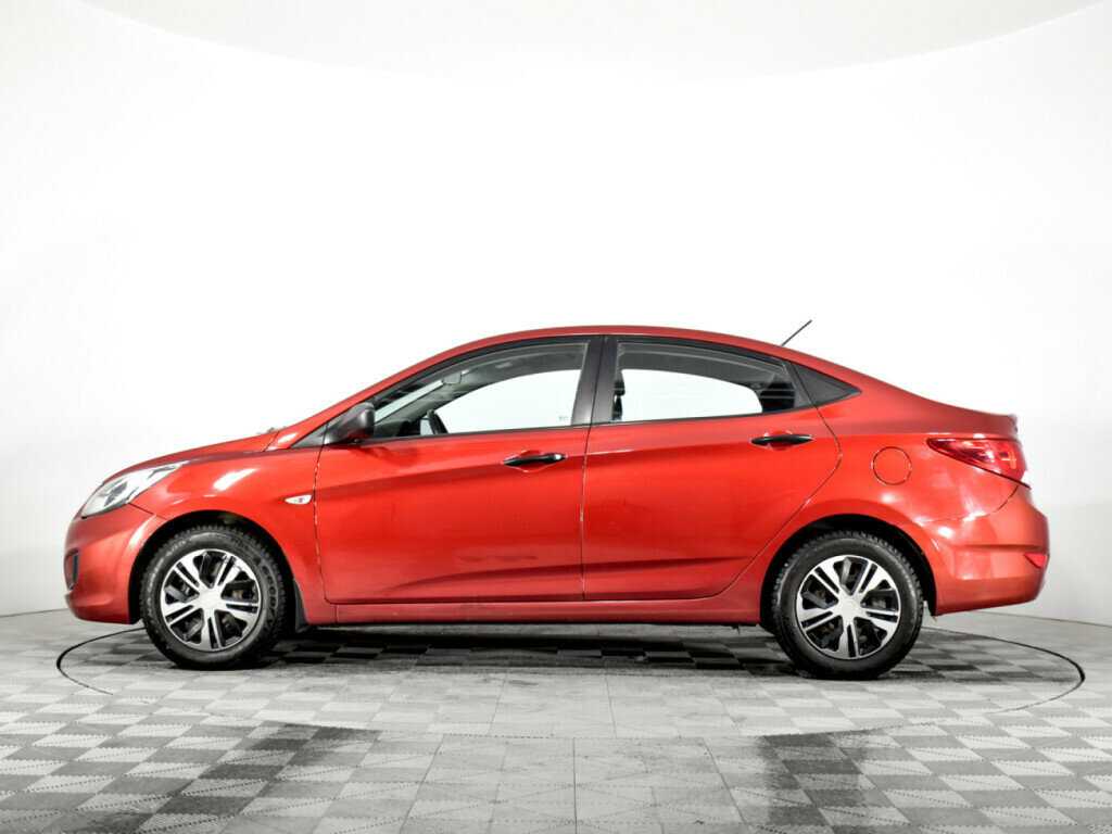 Купить Hyundai Solaris, 2013, 126 616 км, фото №4