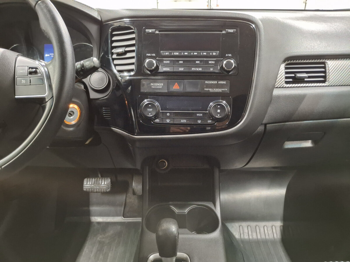 Купить Mitsubishi Outlander III Рестайлинг 2, 2015, 174 713 км, фото №15